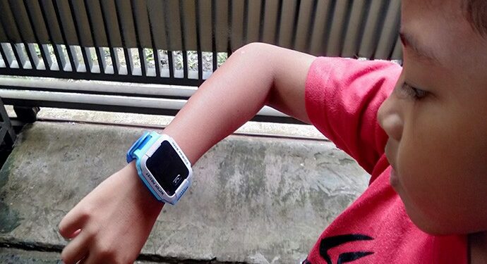 Jam Tangan Ini Dapat Mengetahui Keberadaan Anak Secara Real-Time