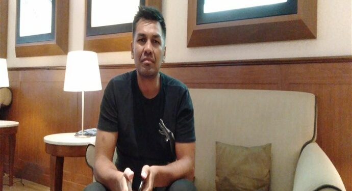 Nico Donnda Fitzgerald : Sukses Berkat Kaus Kaki Bergaya Streetwear