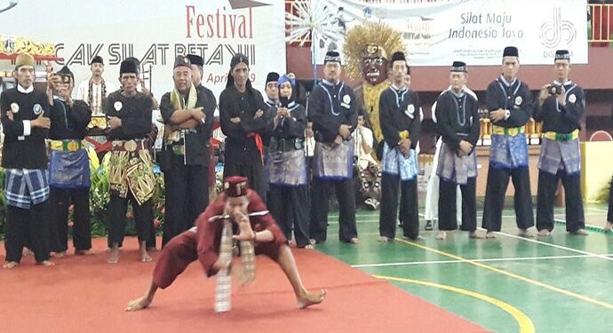 Astrabi Lestarikan Silat Tradisi Betawi Untuk Anak Muda