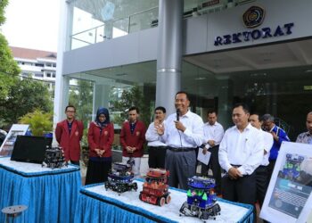 Tim Robotik UMM Jawara Kontes Robot di AS