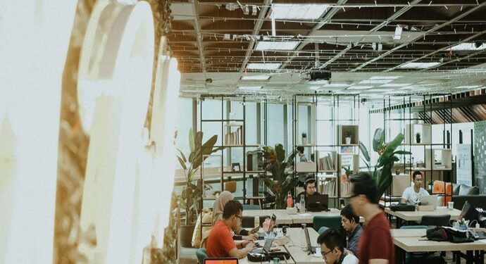 Apiary Coworking Space Berbasis Komunitas