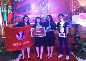 DARE UPH Juara Lomba Debat Hukum Nasional
