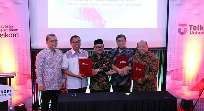 CeLOE: Implementasi E-Learning Oleh Telkom University