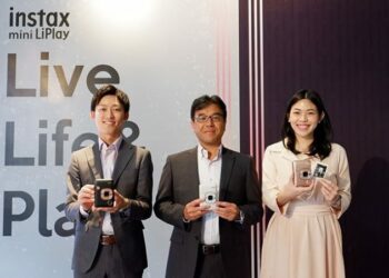 Instax Mini LiPlay, Kamera 2in1 Yang Bisa Merekam Suara