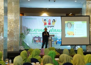 Gojek Latih Ratusan Muslimat NU Surabaya Jadi Pengusaha