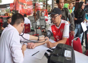 J&T Gandeng Arsenal Indonesia Supporter Gelar Donor Darah di 66 Kota