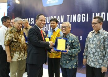 Telkom University Raih Peringkat Pertama PTS di Indonesia