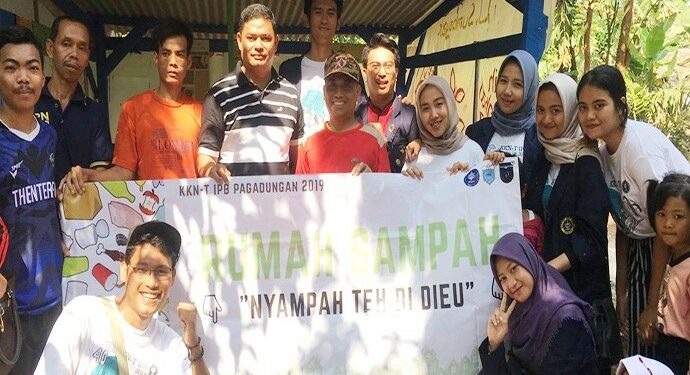 KKN-T IPB Bangun Rumah Sampah di Pandeglang