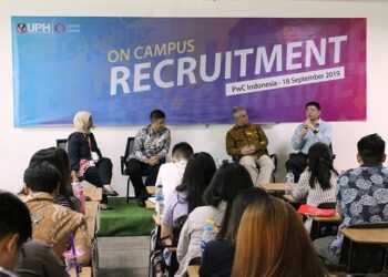 Program On Campus Recruitment Permudah Lulusan UPH Dapat Pekerjaan