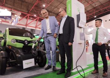 Schneider Electric Pamer Stasiun Pengisian Daya Kendaraan Listrik Pintar