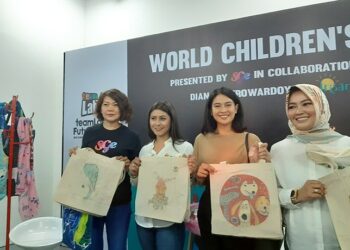 Dian Sastro Gelar Pameran Seni Dukung ASD
