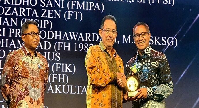 CEO Investree Raih UI Award