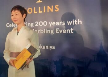 Menulis Di Buku Diari Jadi Tren Gaya Hidup