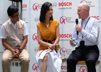 Bosh Prioritaskan Anak Pedalaman Papua Dapat Bersekolah