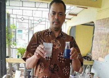 Electro DE Alat Pengubah Limbah Batik Jadi Air Bening