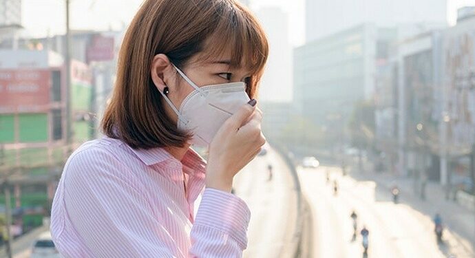 Traveloka Tanggap Bagikan Masker N95 Bagi Penumpang Pesawat