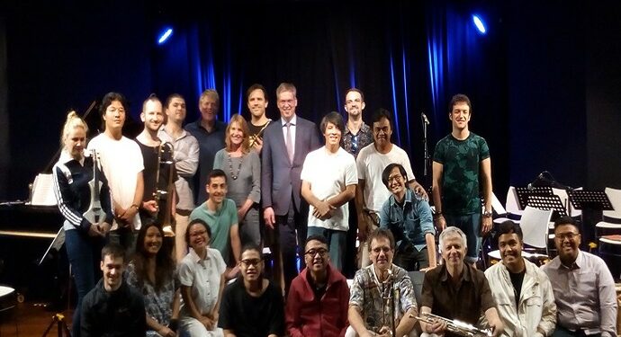 NusantEro Big Band Kolaborasi Musik Dua Negara