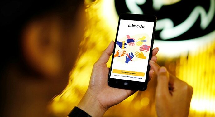 Trafik Data ke E-Learning Edmodo di Tri Melonjak 841%