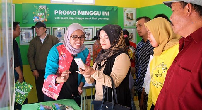 Nursida, Dari Desa ke Desa Bantu Masyarakat Manfaatkan Teknologi