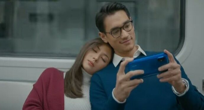 Smartphone ini Optimalkan Swafoto Malam Hari