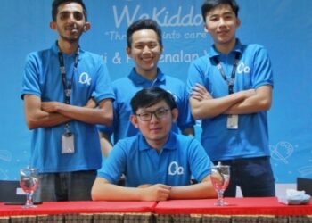 Ferry Irawan dkk. : Pindahkan Kegiatan Belajar Ke Smartphone