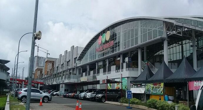 Pasar Modern Siapkan Layanan Pesan-Antar