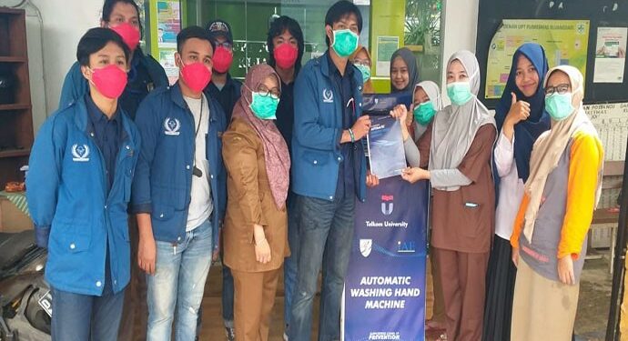 Tim Mahasiswa Tel-U Buat Mesin Otomatis Pencuci Tangan Untuk RS dan Puskesmas