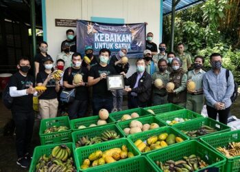 TaniHub Group Donasikan 1.500 Kilogram Pakan Satwa untuk TSI