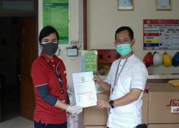 J&T Express Tangerang Salurkan Bantuan APD Dan Masker Bagi RS Rujukan Covid-19