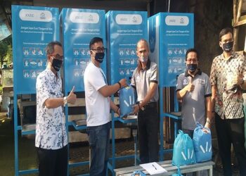 Dukung PKL, Youtap Bangun Fasilitas Cuci Tangan di Bandung