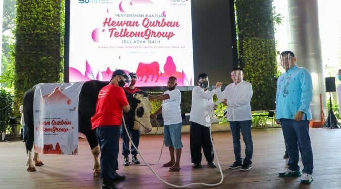 Peringatan Idul Adha 1441 H TelkomGroup Salurkan Lebih dari 1.000 Hewan Kurban di Seluruh Indonesia