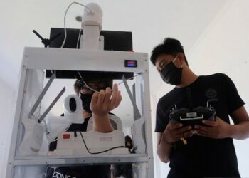 Ratna, Robot Asisten Tenaga Medis Perawat Pasien Covid-19