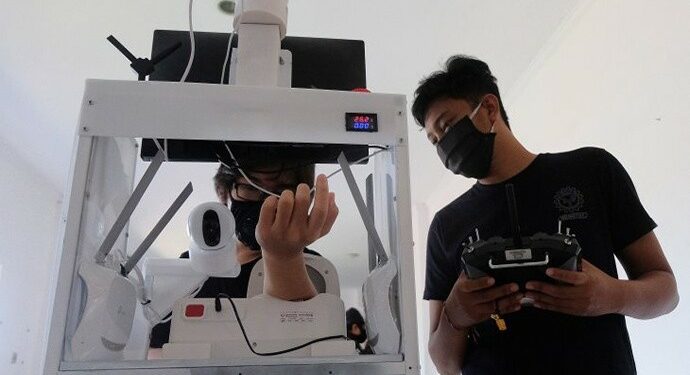 Ratna, Robot Asisten Tenaga Medis Perawat Pasien Covid-19
