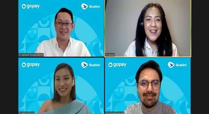 Gopay Dan Bluebird Dorong Transaksi Digital  Di Moda Transportasi