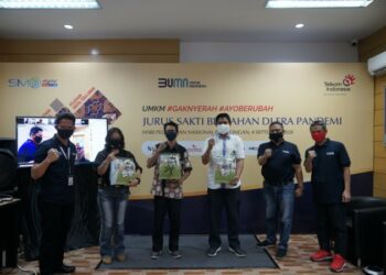 Sambut Hari Pelanggan Nasional, Telkom Berbagi Spirit #GakNyerah dengan UMKM Pekalongan