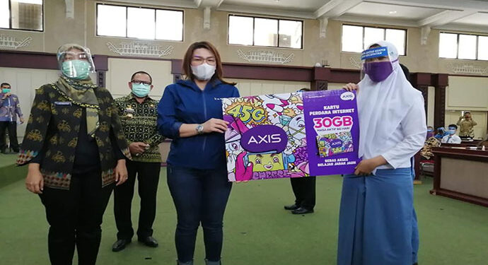 XL Axiata Salurkan Bantuan Paket Internet Gratis Untuk Pelajar