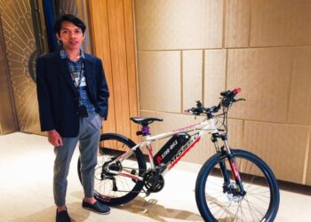 IGD Bagus Komang Surya Nuarsa : Bikin Sepeda Listrik yang Terintegrasi Aplikasi