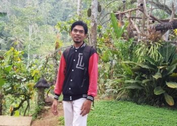 Putu Hermawan : Melestarikan Lingkungan Dengan Menjadikan Sampah Bernilai Jual