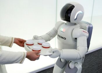 Teknologi Robot Asimo Akan Dikembangkan Massal