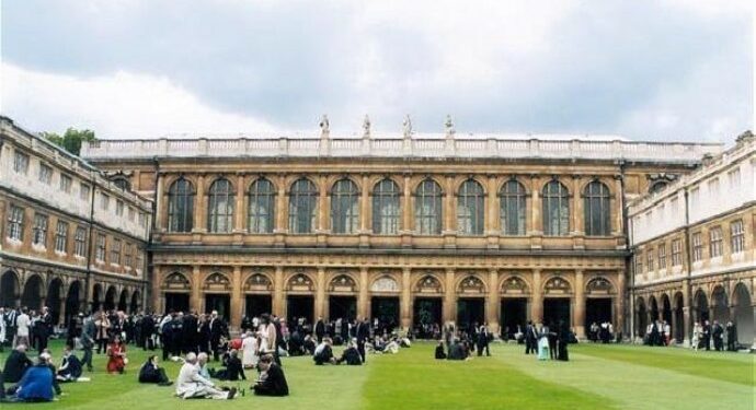 Mau Kuliah di Eropa? Simak 7 Alasannya Untuk Memudahkah Pilihanmu