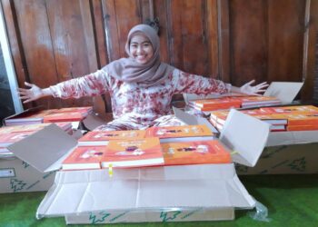 Nabila Aulia Gunanti : Sukses Kembangkan Bisnis Unik Buku Catatan Custom