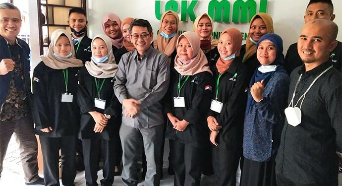 Pintek Memberangkatkan Siswa ke Luar Negeri