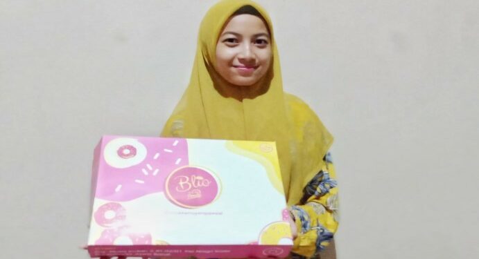 Alma Ferbyana : Keluar Pakem, Jualan Donat Berbentuk Huruf dan Angka