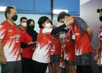 Telkom Berikan Beasiswa untuk Sepuluh Pemenang IndiHome Gideon Badminton Academy Selama Setahun