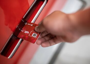 Pelanggan Telkomsel Kini Bisa Upgrade ke Kartu uSIM 4G  melalui E-commerce