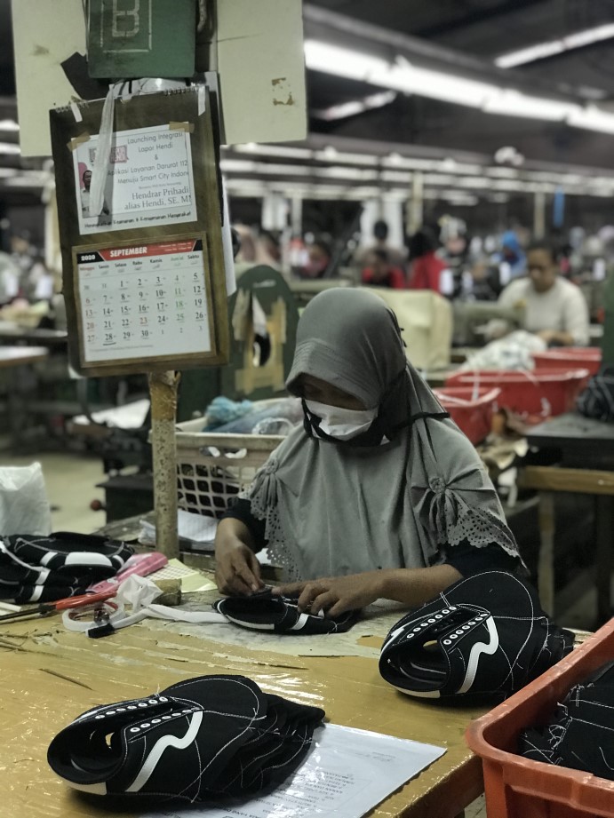 Pengrajin sneaker Patrobas