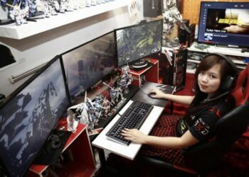 gamer perempuan
