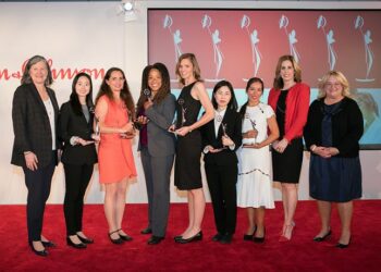 Masih Ada Gender Gap dalam Teknologi, Perusahaan Ini Gelar Program Pemberdayaan Siswi di Bidang IT