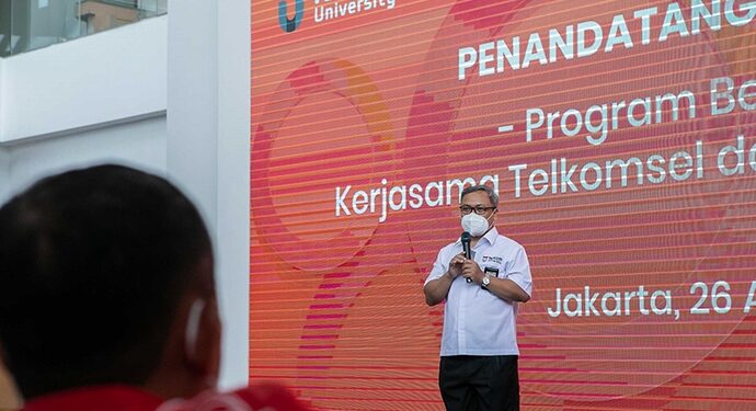 Rektor Telkom University, Prof Adiwijaya
