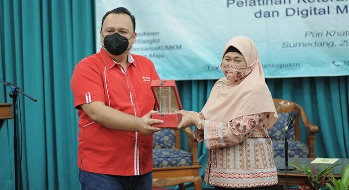 Telkomsel Kemenkop UKM